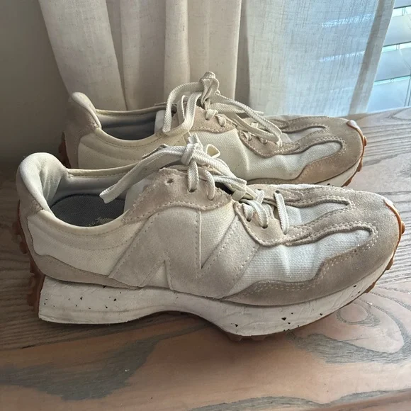 New Balance Beige and White Sneakers - Picture 2 of 7